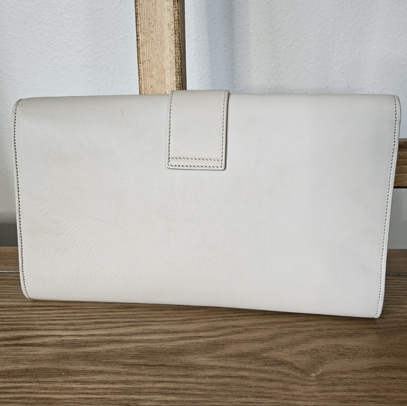 YSL Cream Leather Clutch - Yves Saint Laurent - Picture 10 of 12